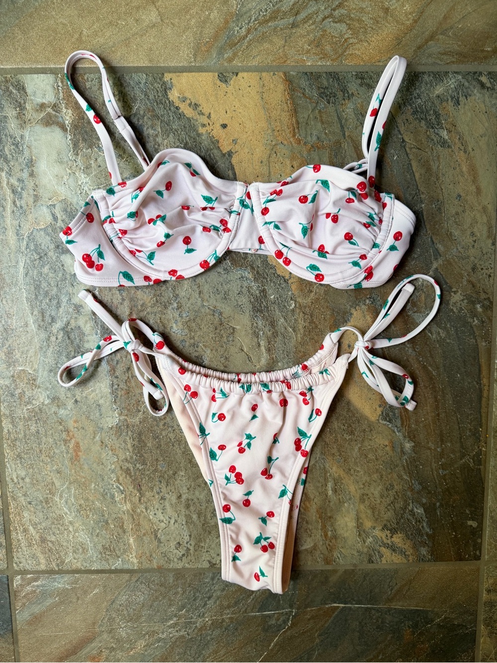Wild Fable Pink Cherry Print Underwire Bikini Set Ruched Side Tie Small S
